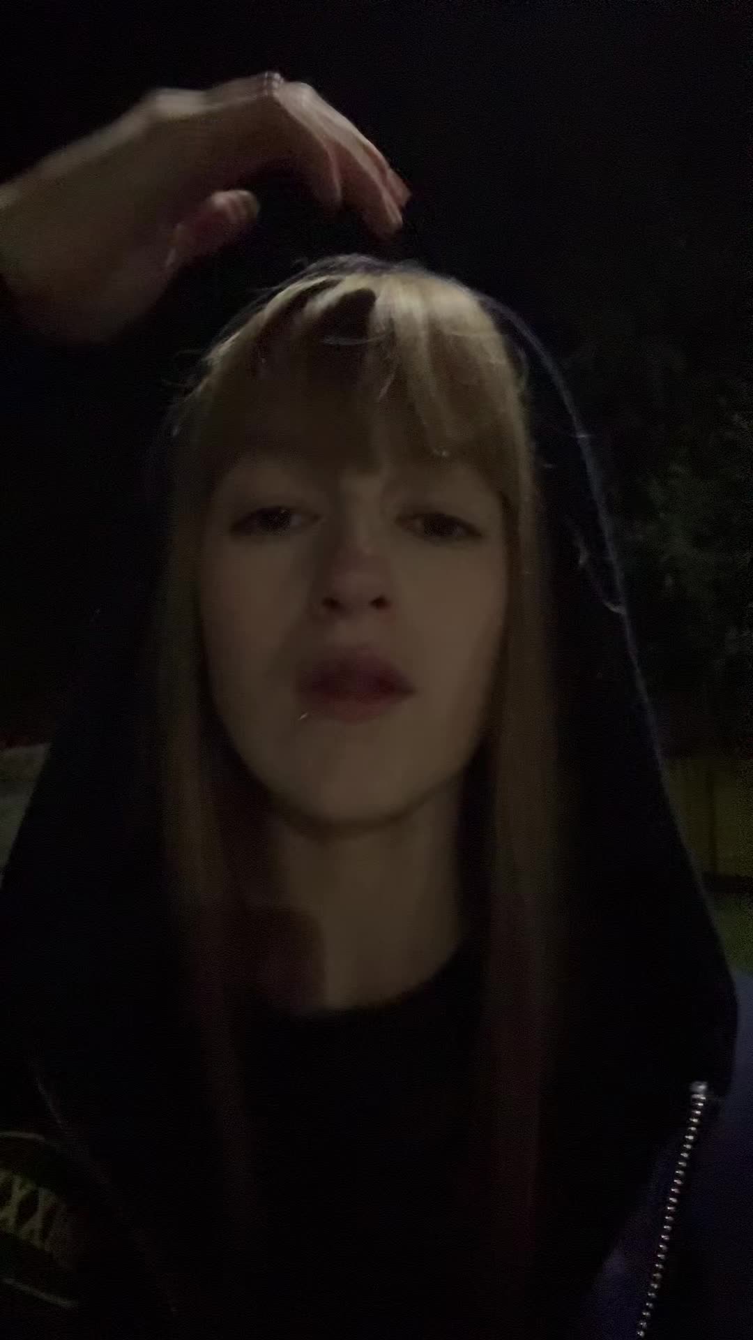 @aksi