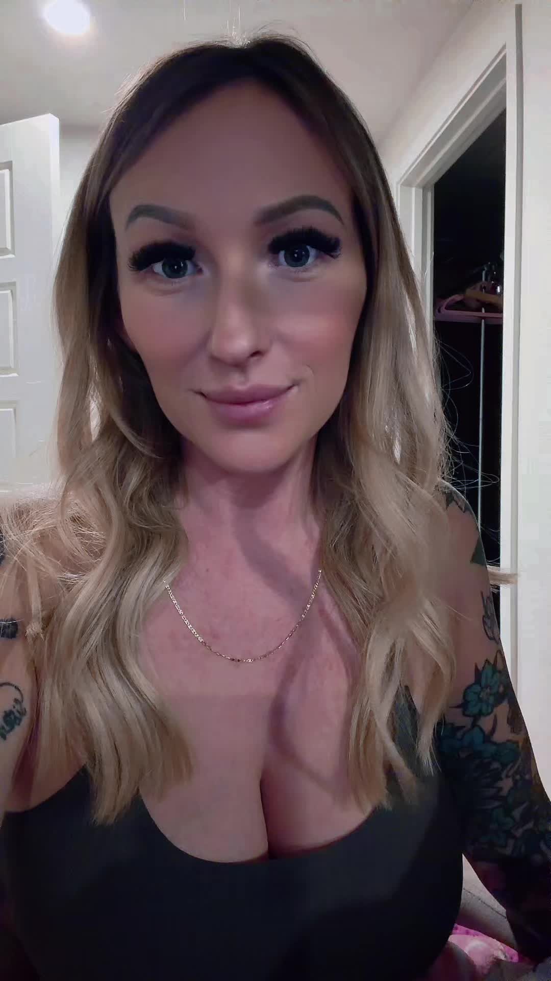 @Jaymii  🖤