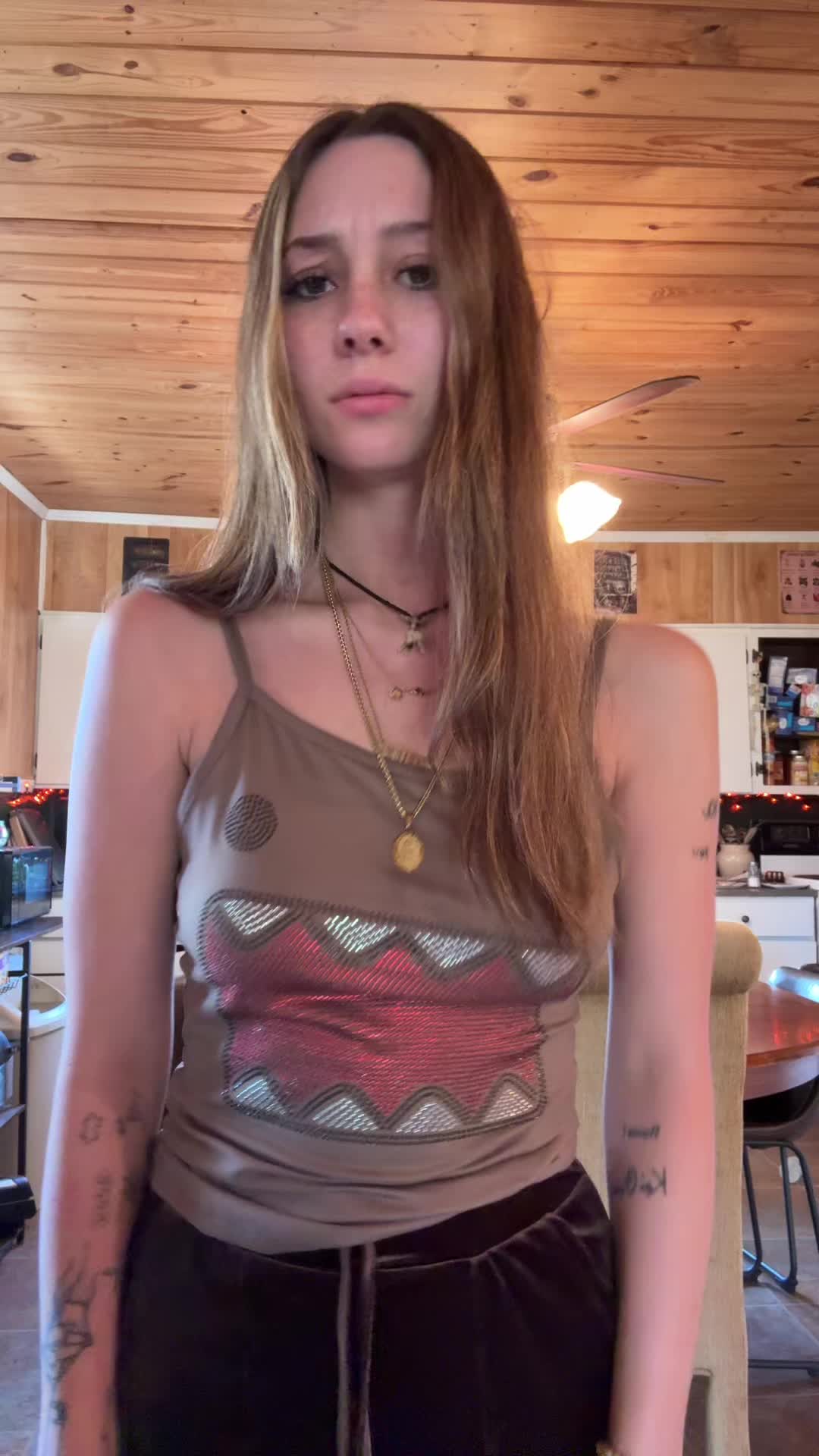@haleyscomet19
