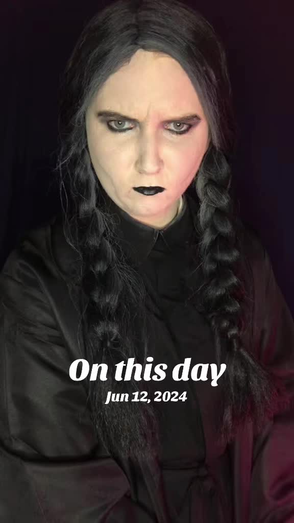 @Wednesday Addams Cosplayer🖤