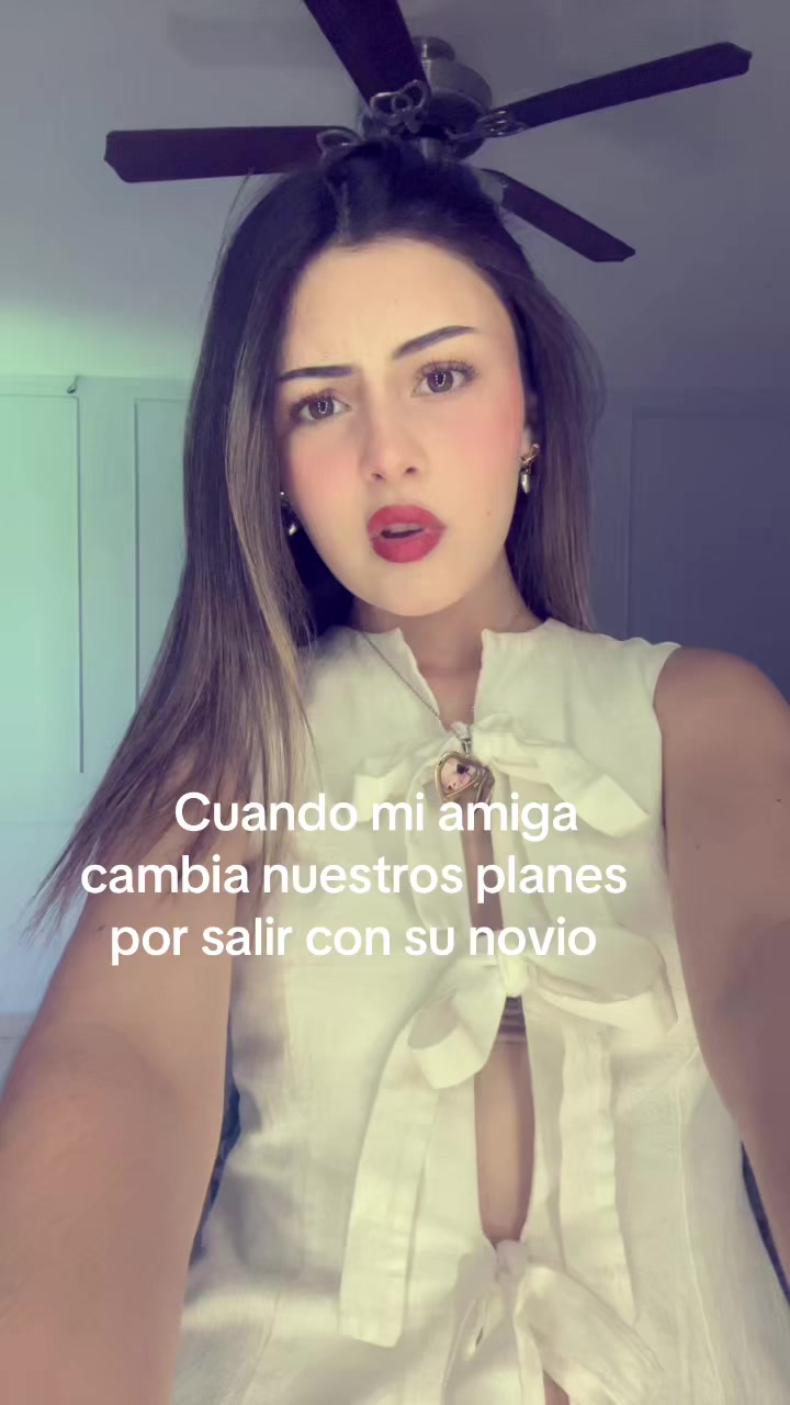 @Alondra_mendivil