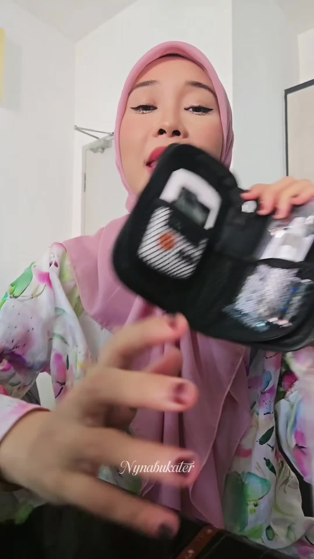 @Nynabukater