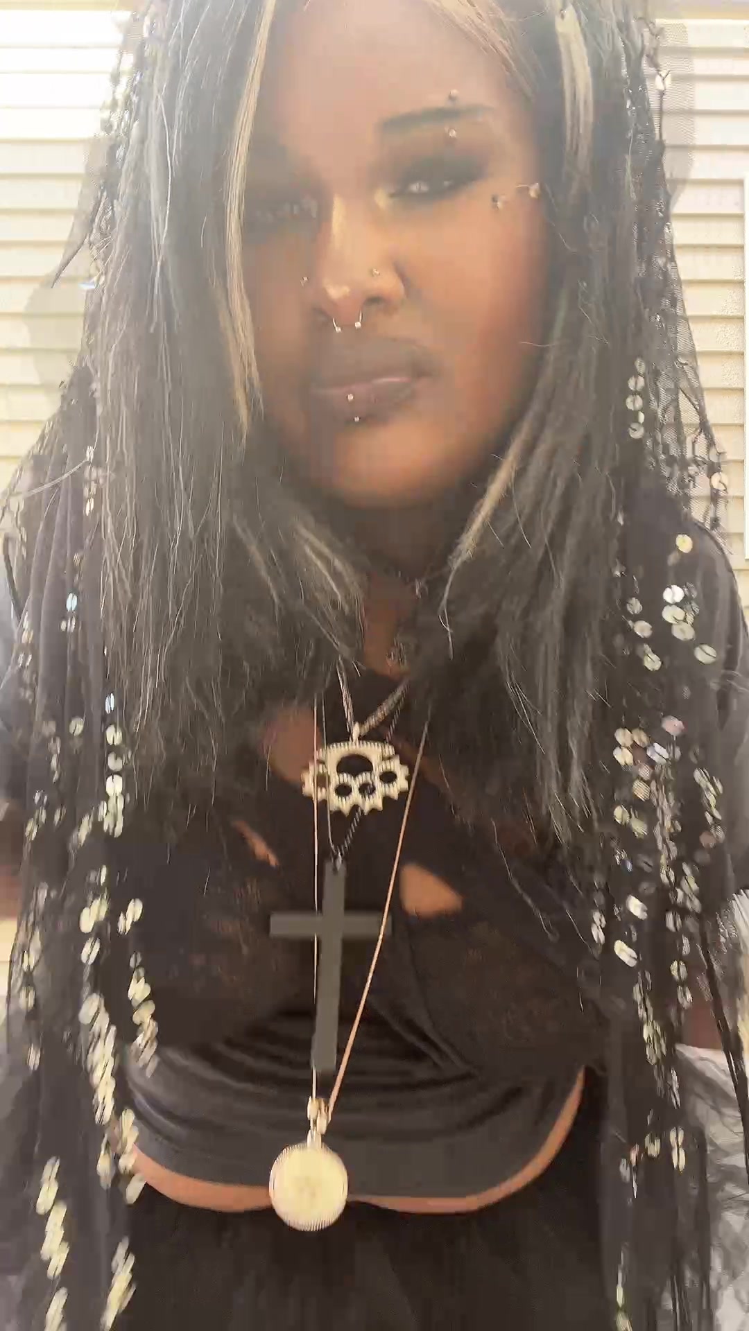 @wolfgyaal