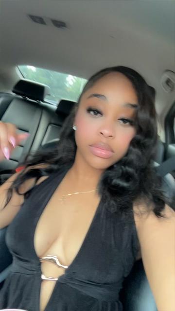 @therealariaj