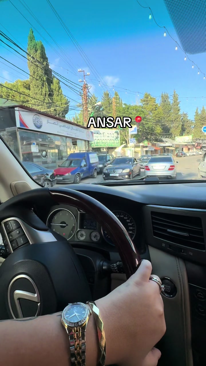 @،
