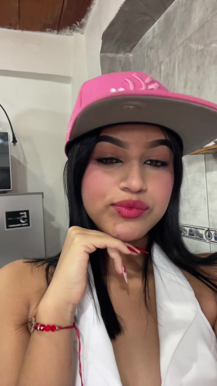 @Anastasia Salcedo. 🐺
