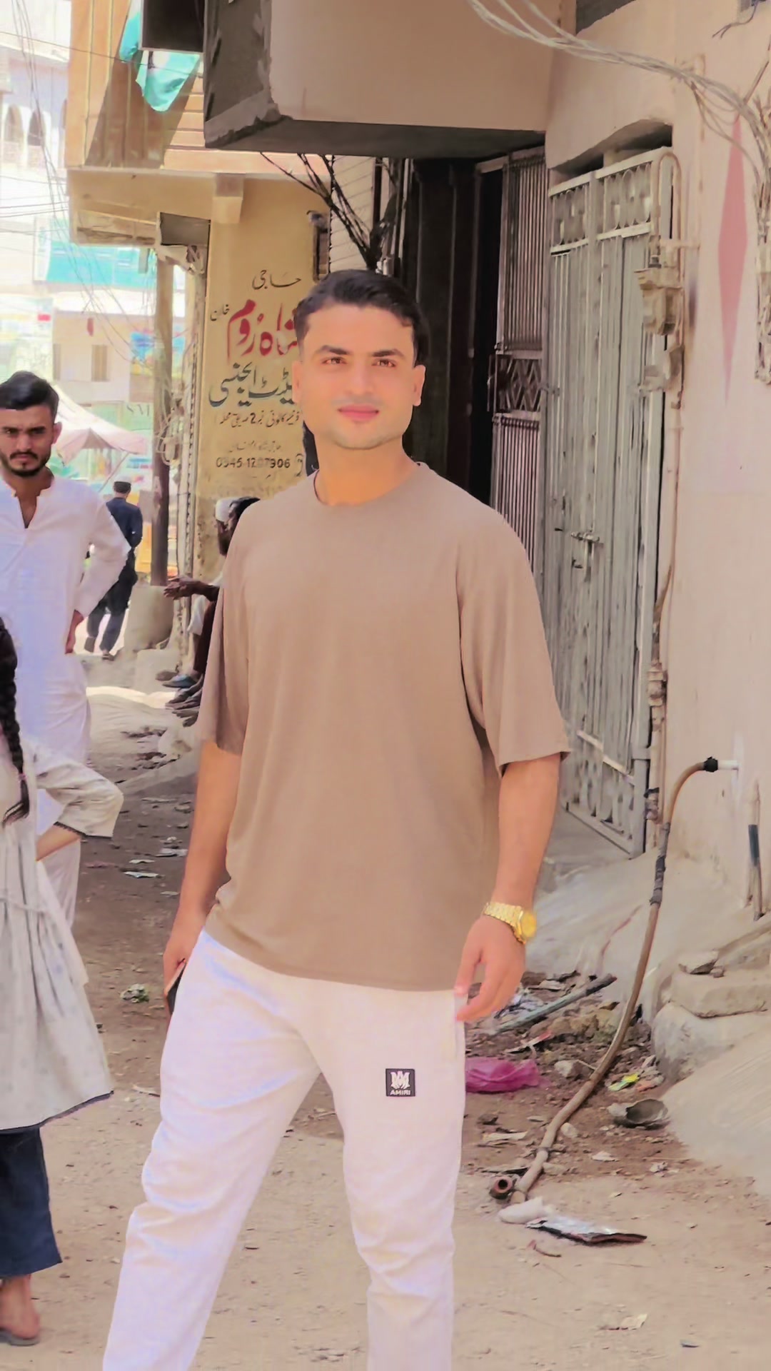 @Usمan حیدر ✨