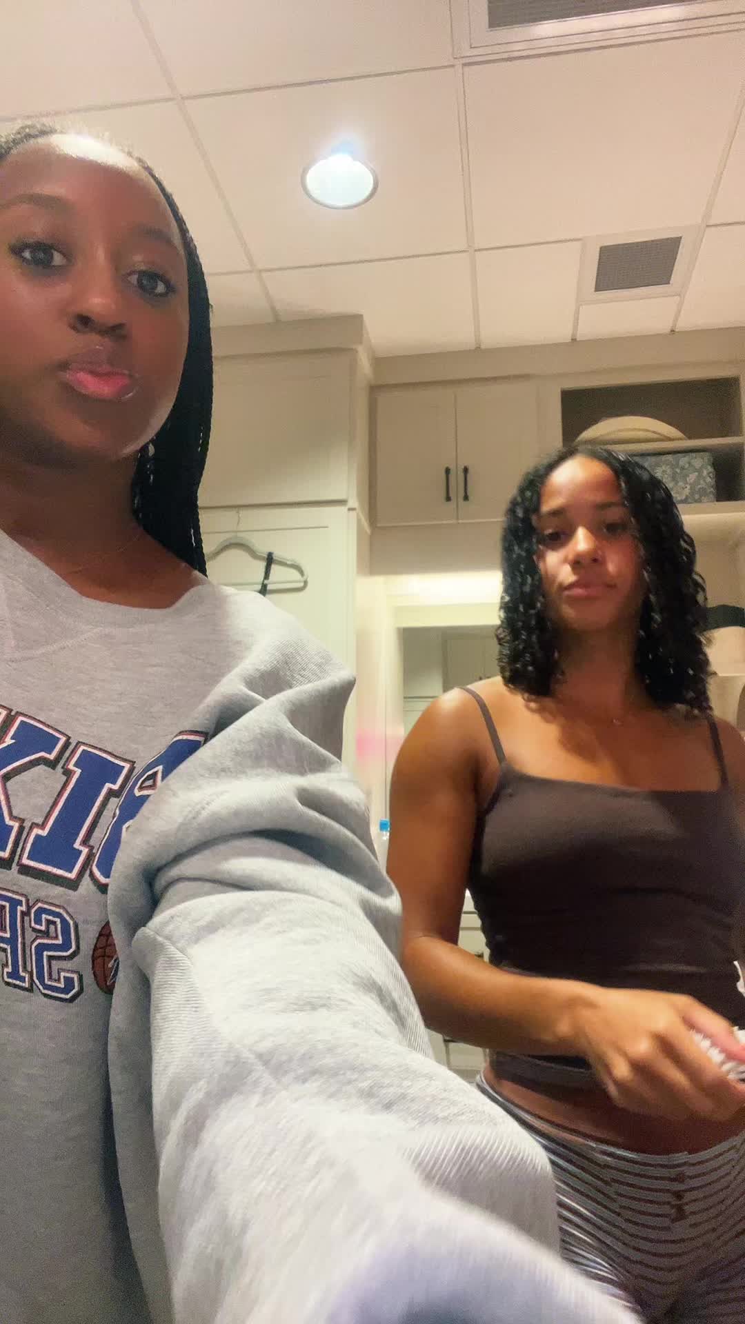 @Jayla