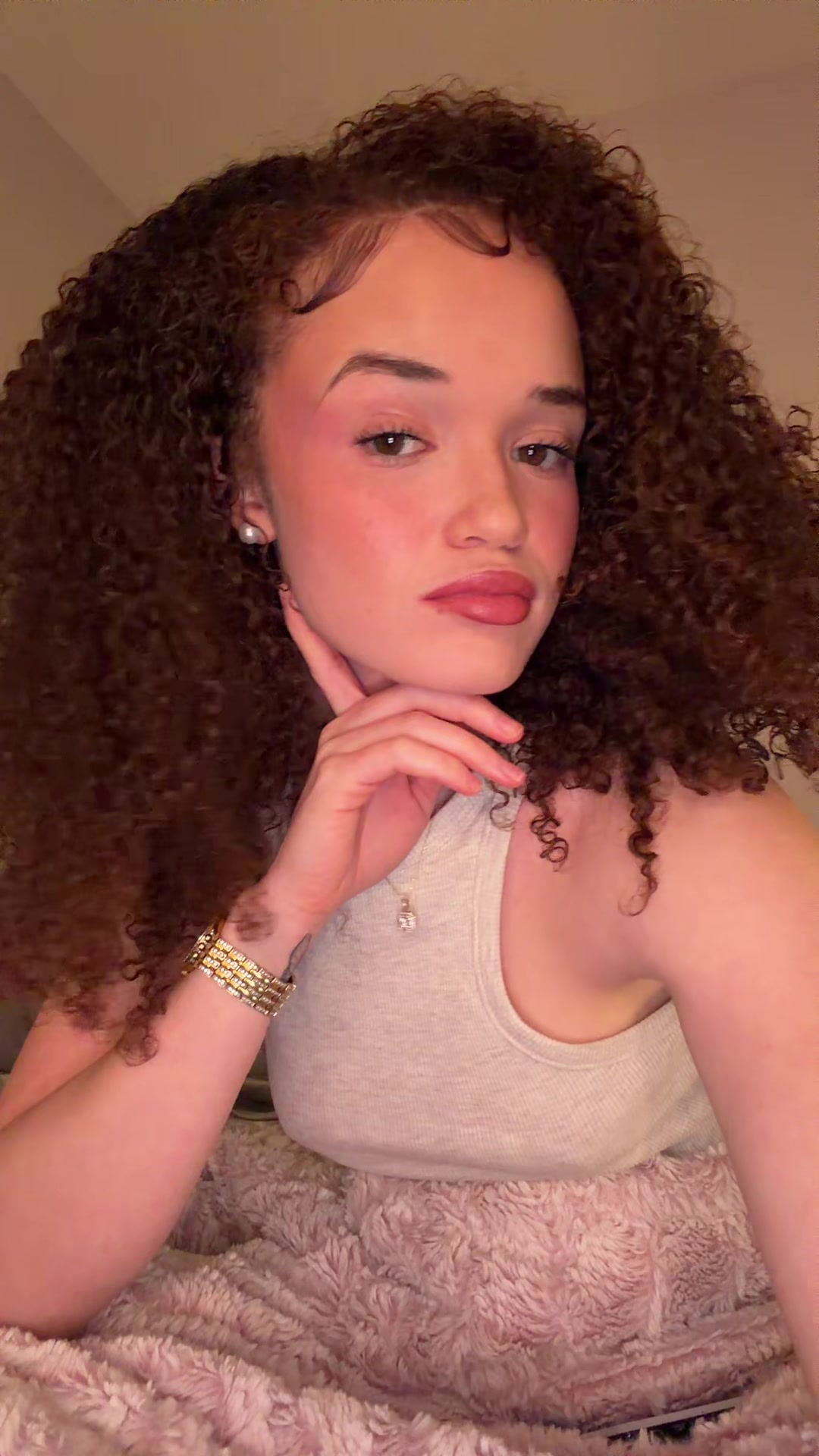 @Jazmynelevesque