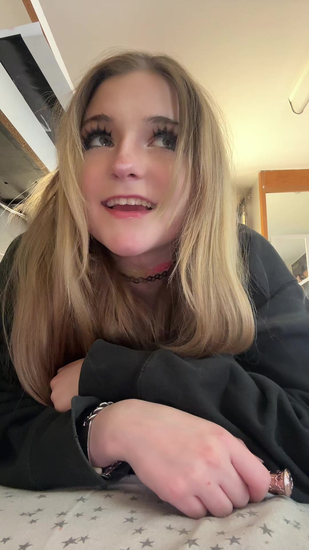 @elladaveyyyy