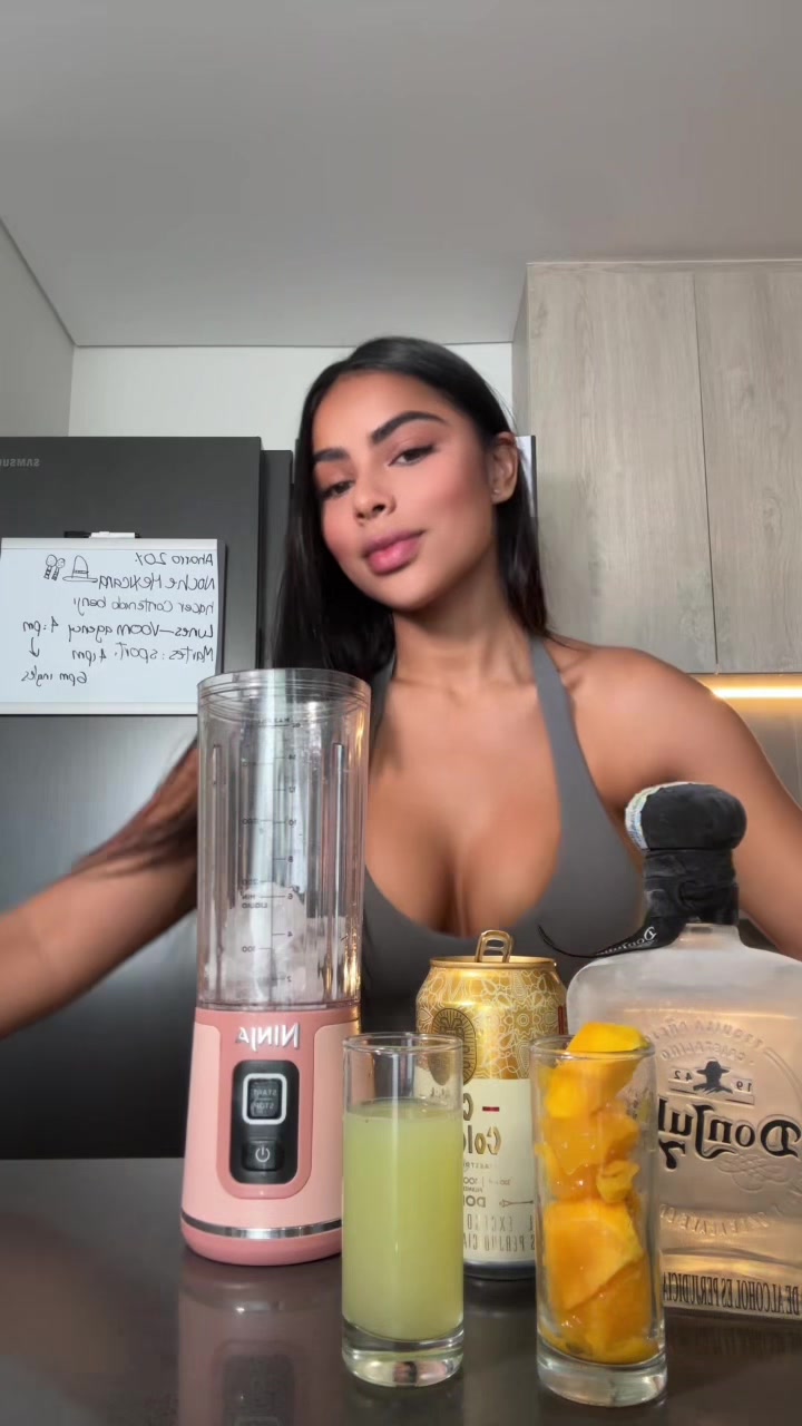 @imcanela_