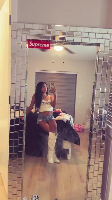 @Alex👸🏻