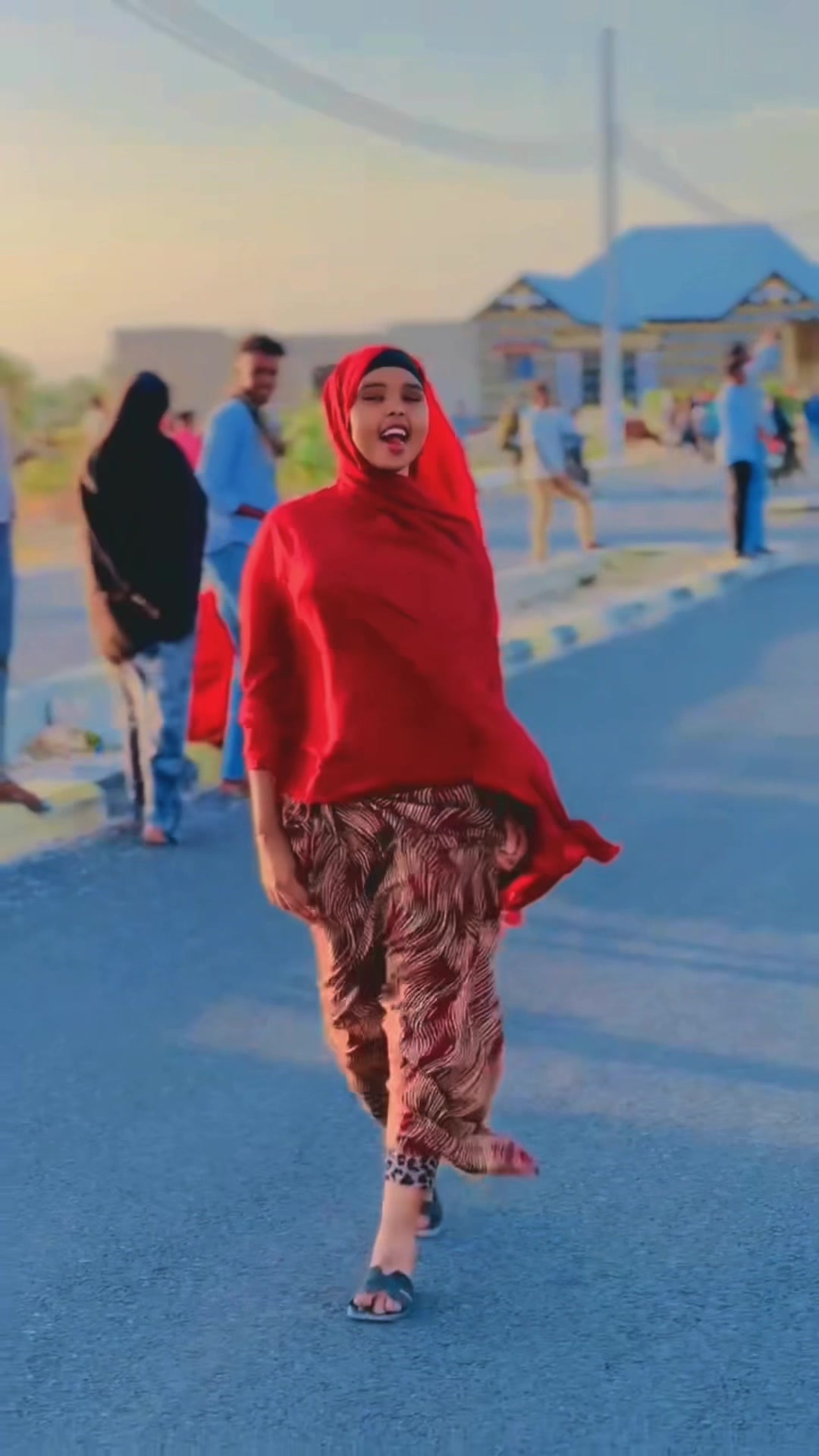 @DJ-SOMALI📺🦁🦾