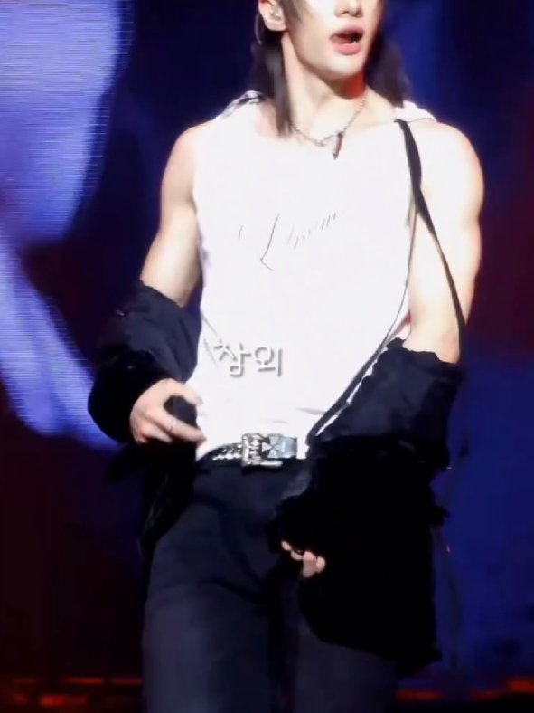 @Hyunjin๐myheart๐ซ๐๐ฐ๐ทSkZ๐ฉธ