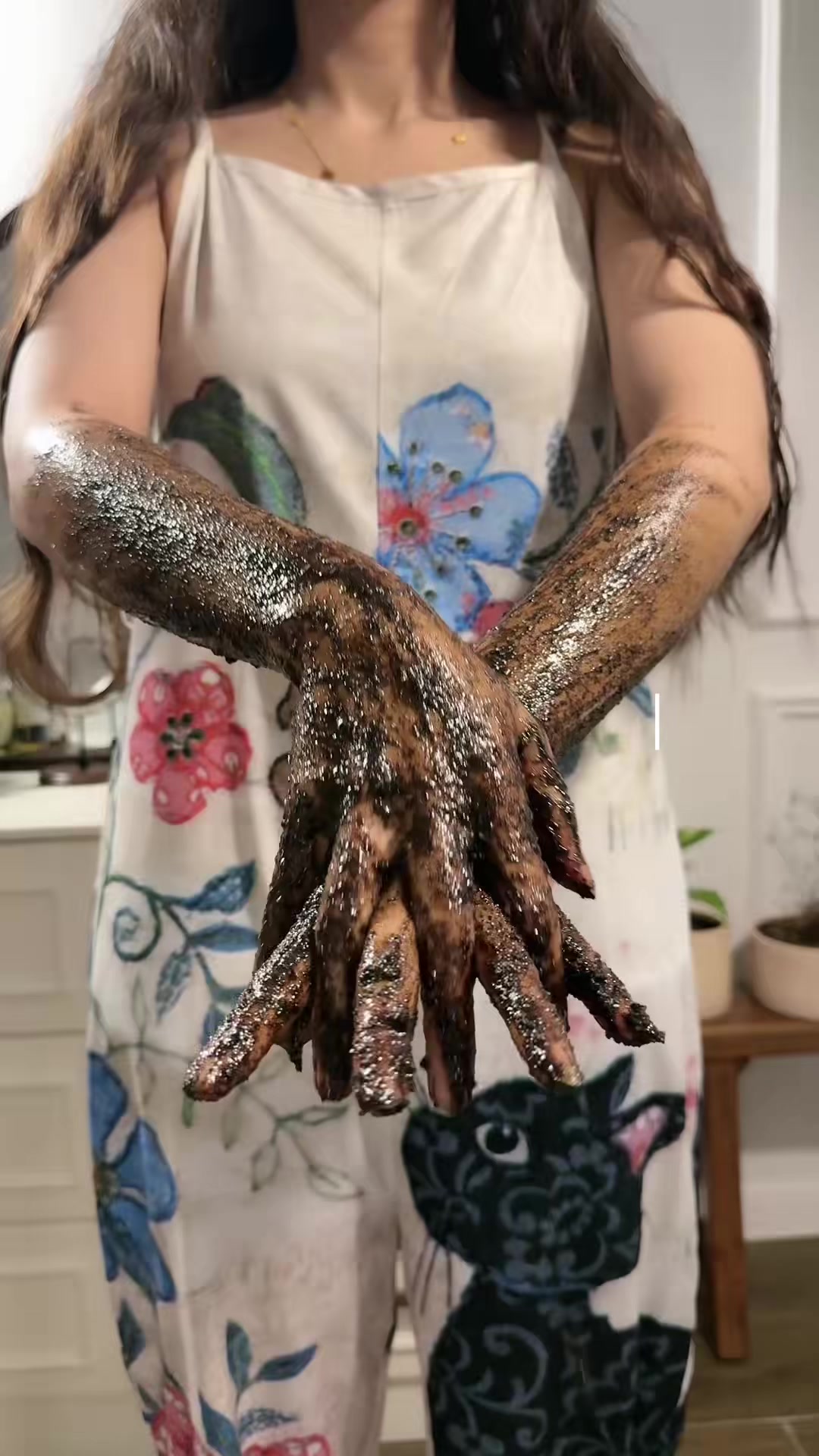 @آنيا