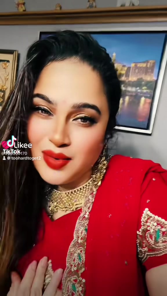 @PRIYA 3😘