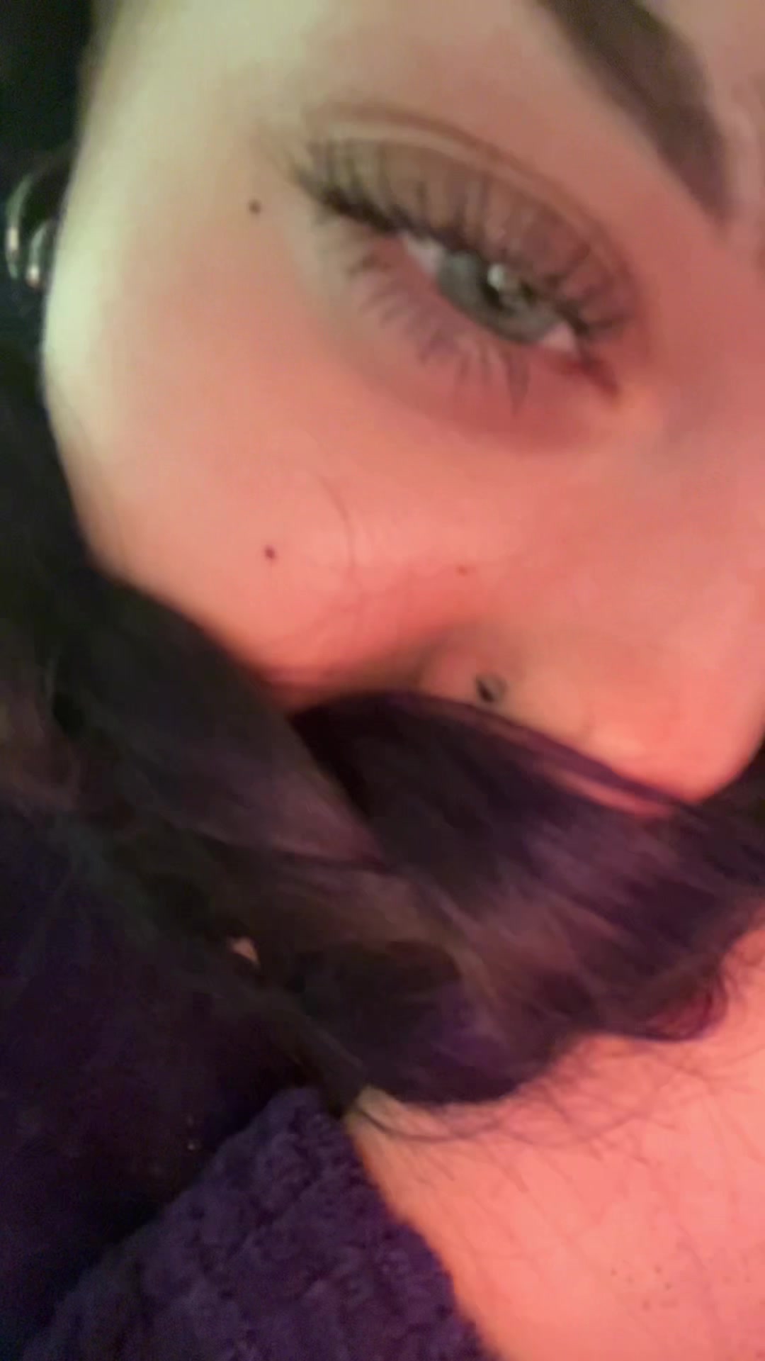 @/&bull;᷅&bull;᷄\Ⳋ
