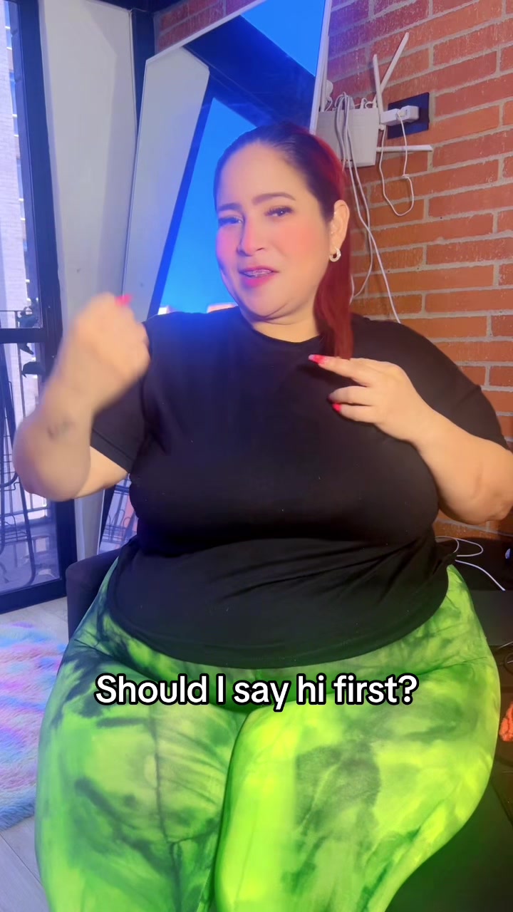 @LolaPop 🌈