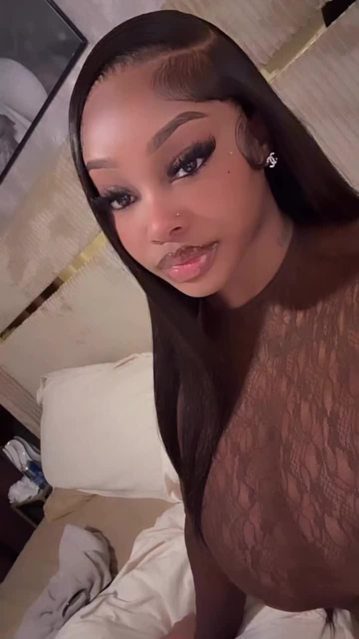 @Dabombbest. Mari 🌹