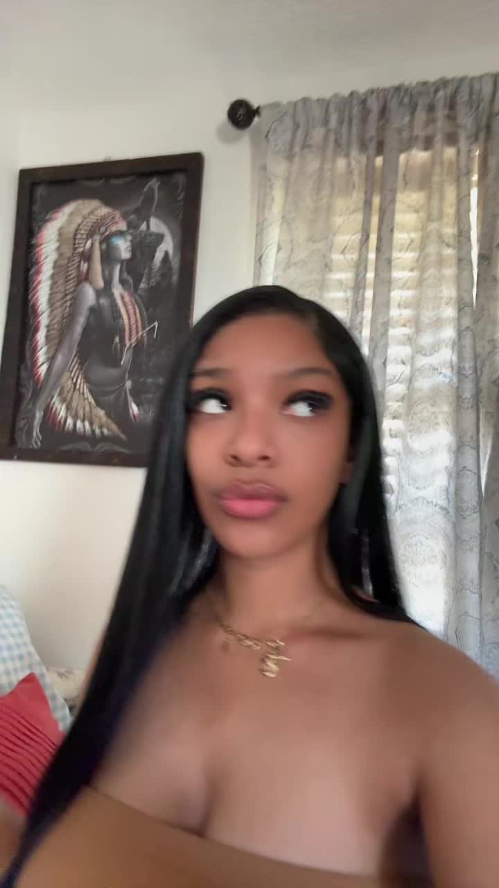 @E👅
