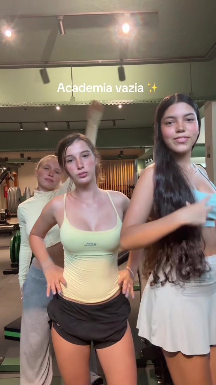 @iamcarlavoicu