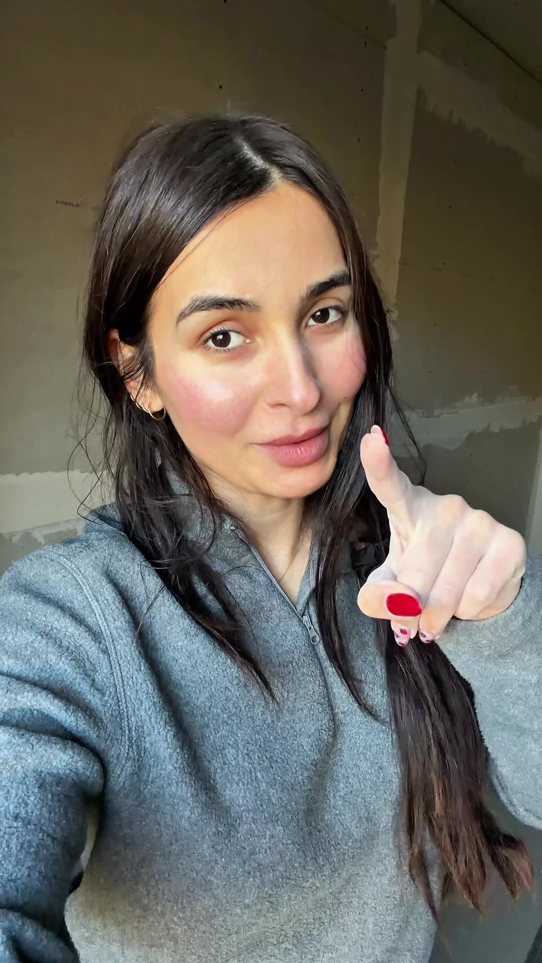 @MILIHOLICYOFFICIAL