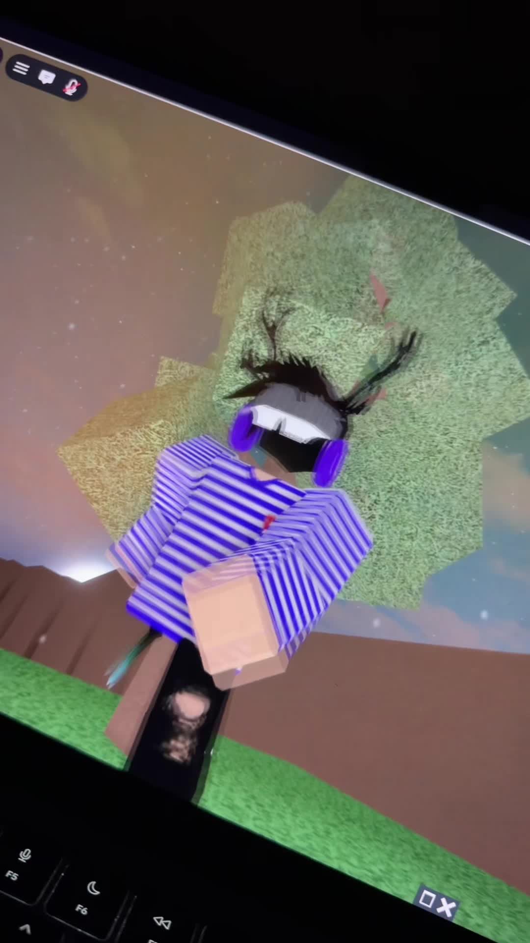 @👽