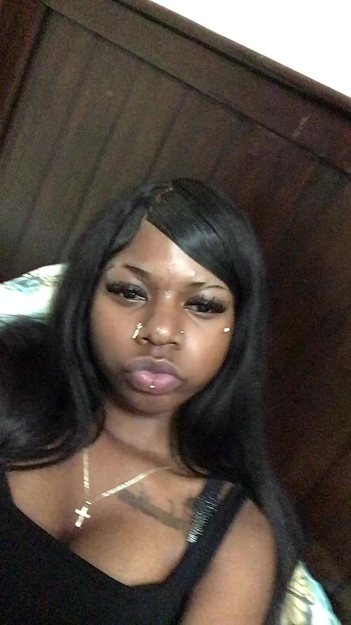 @￶
