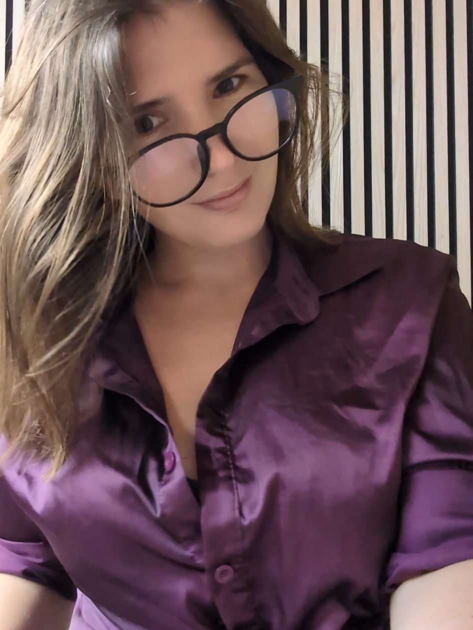 @justme-elena