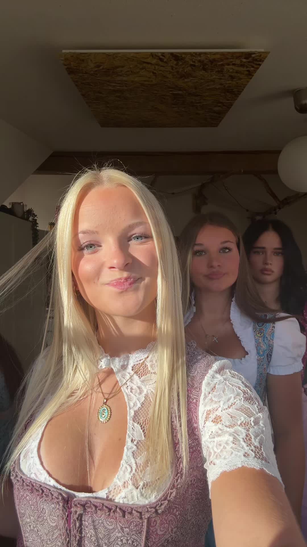 @👸🏼