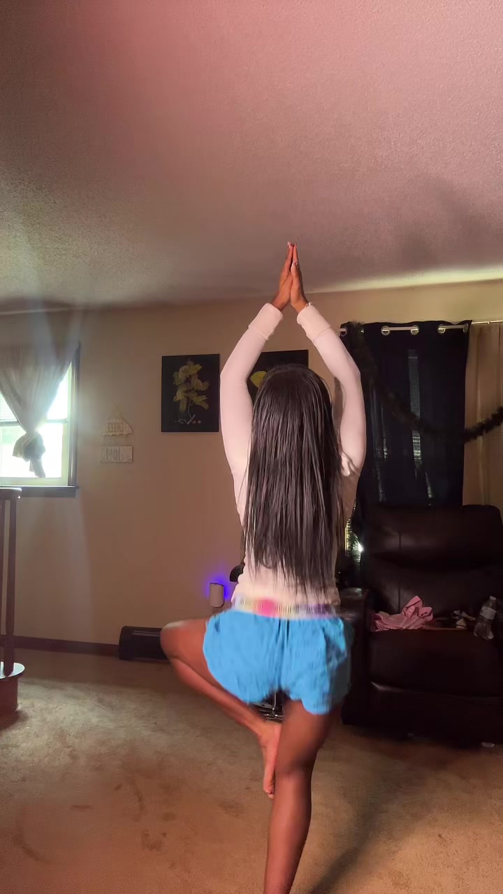 @Y8 🧟&zwj;♀️