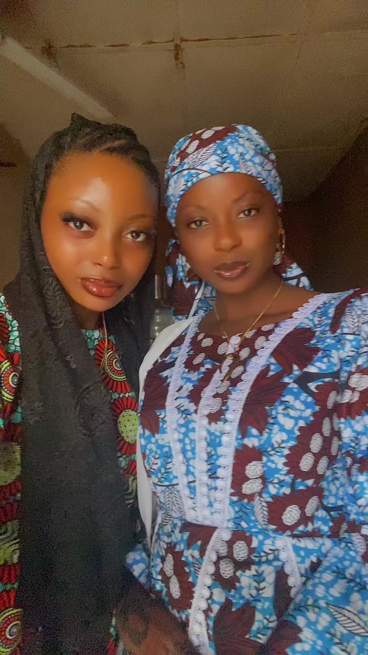 @Aisha🧕💅