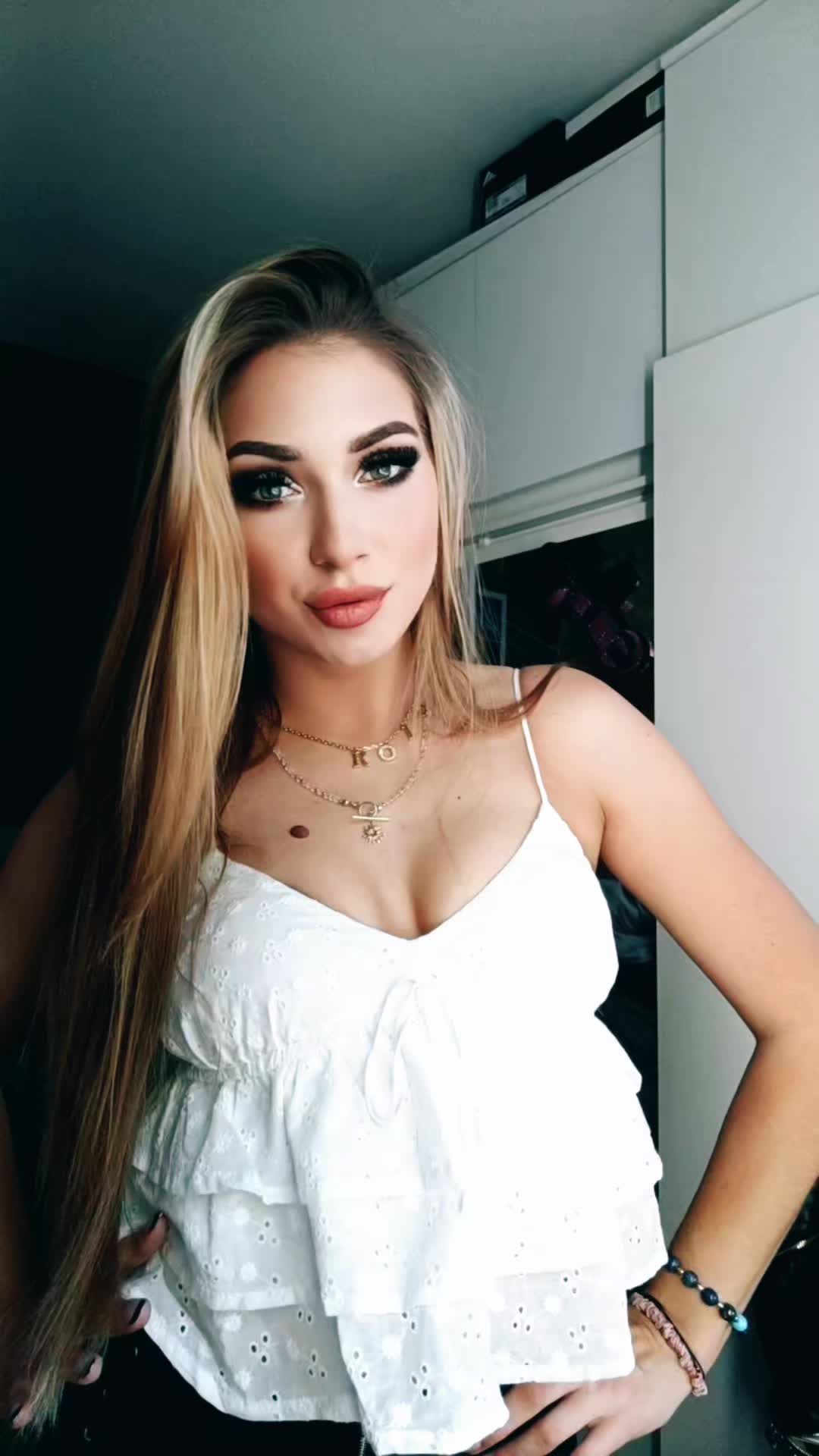 @𝓜𝔂𝓷𝓲𝓪 🦋🐭