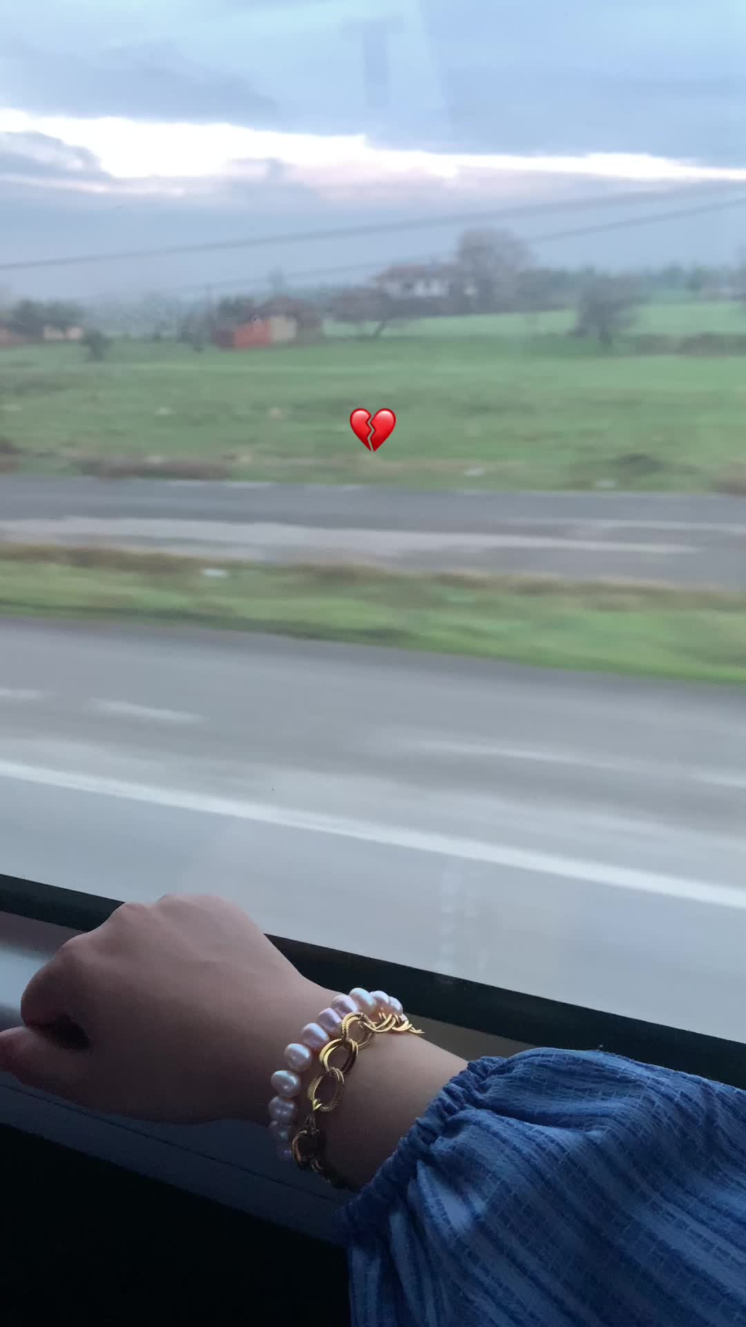 @🖤