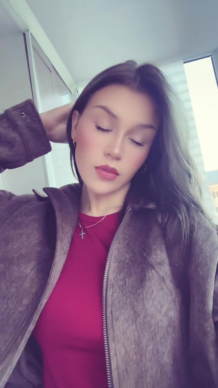 @𝙧𝙤𝙢𝙞𝙣𝙖<3