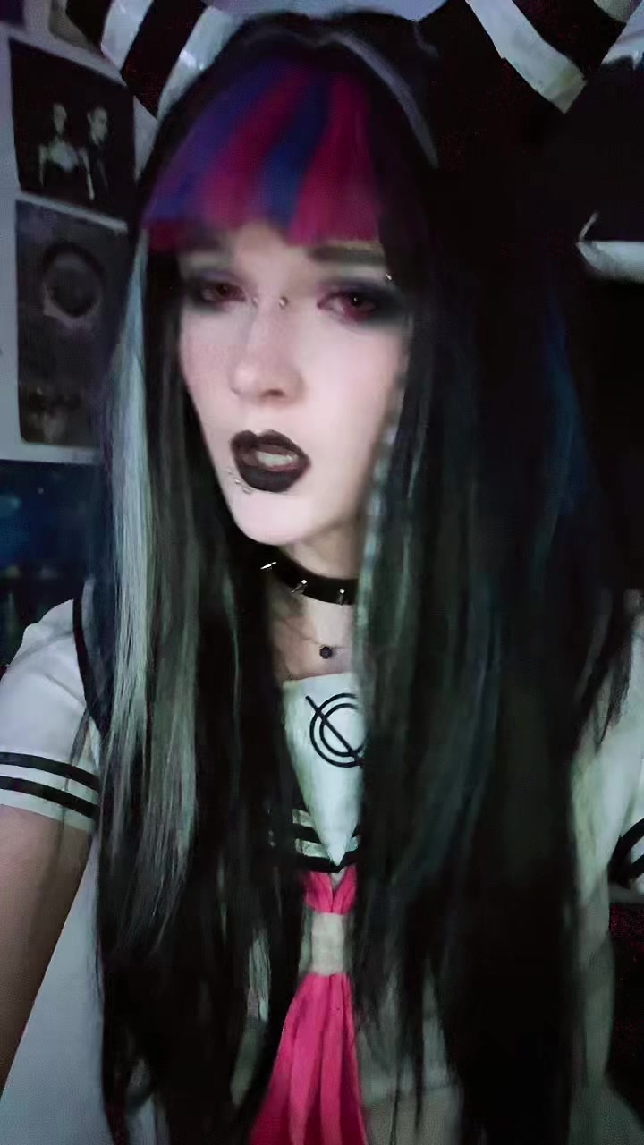 @vee🪼