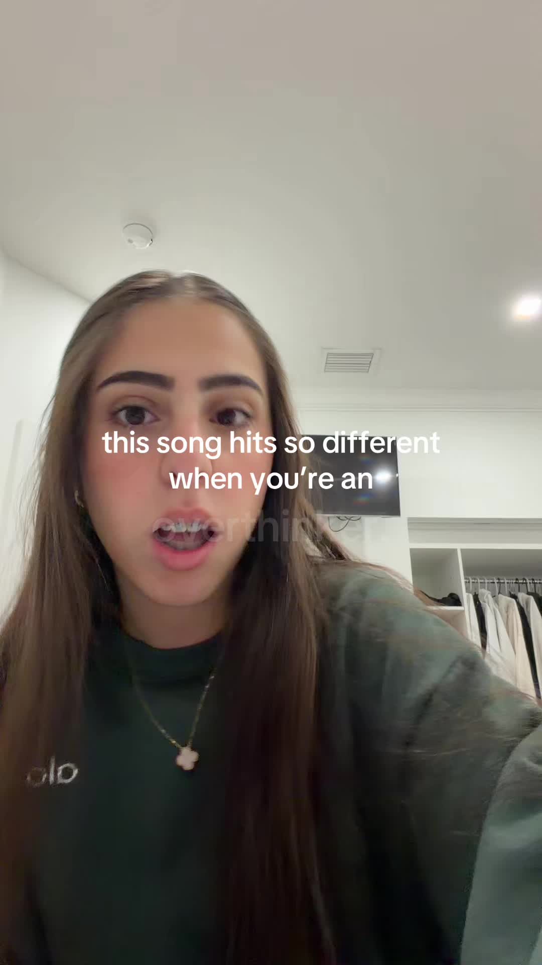 @️