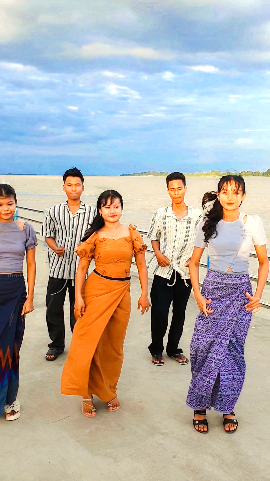 @Tan Kyaw Ko