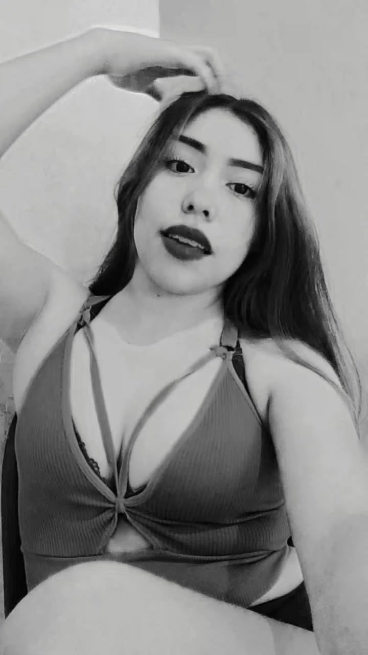 @Alesita💜🌸