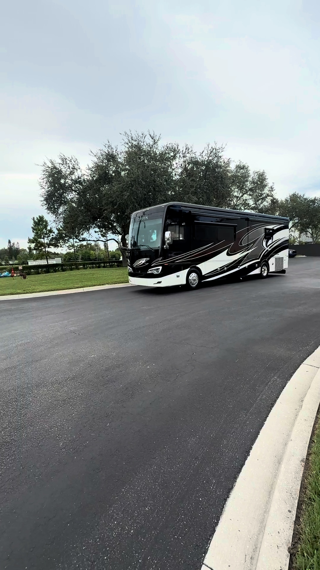 @the_motorcoach_store
