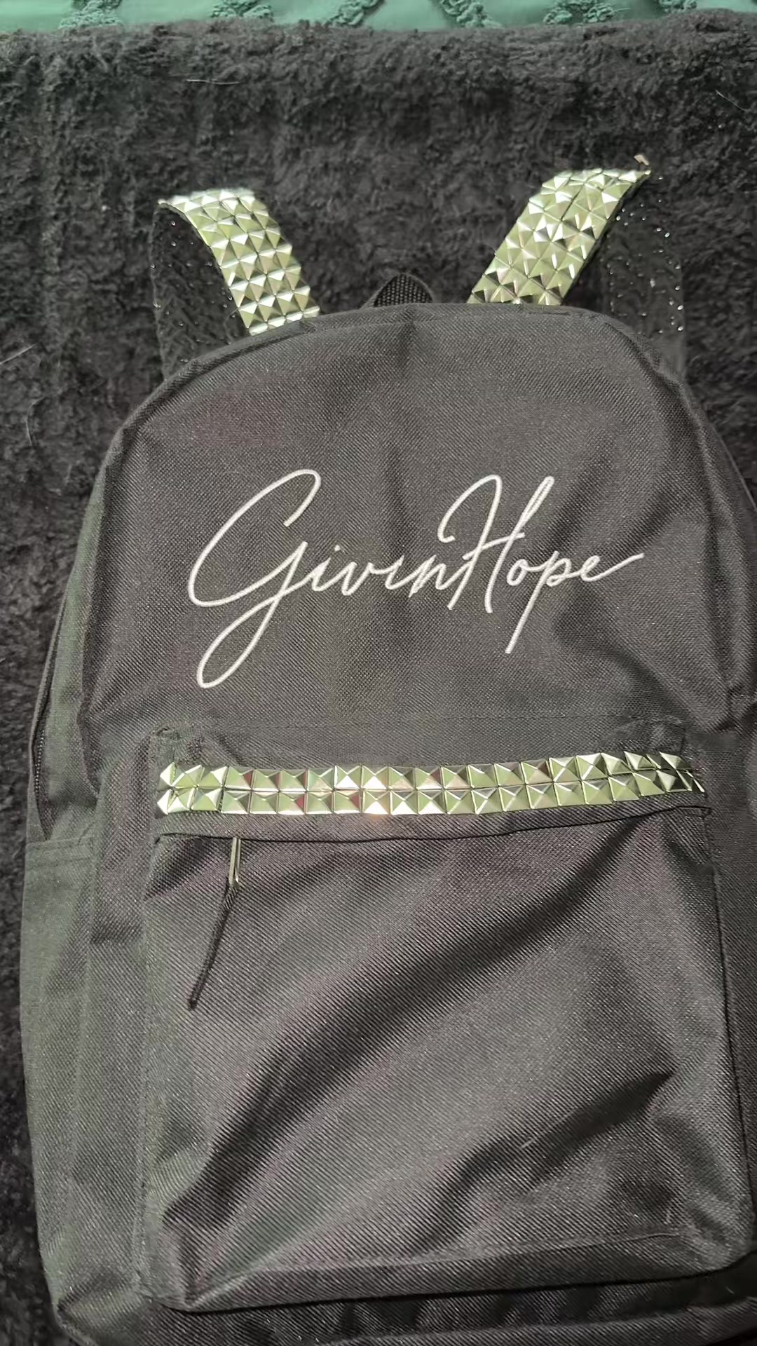 @Givinhopes