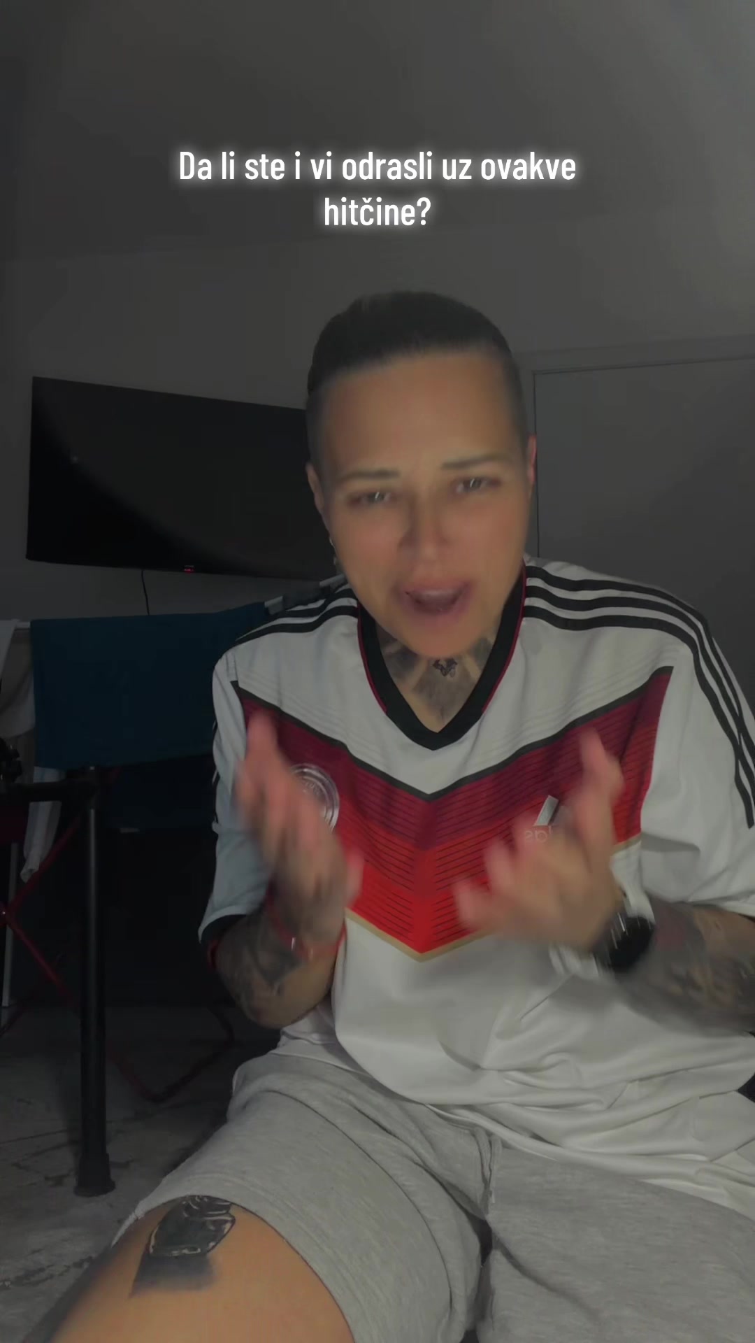 @LIKEAFENIXX