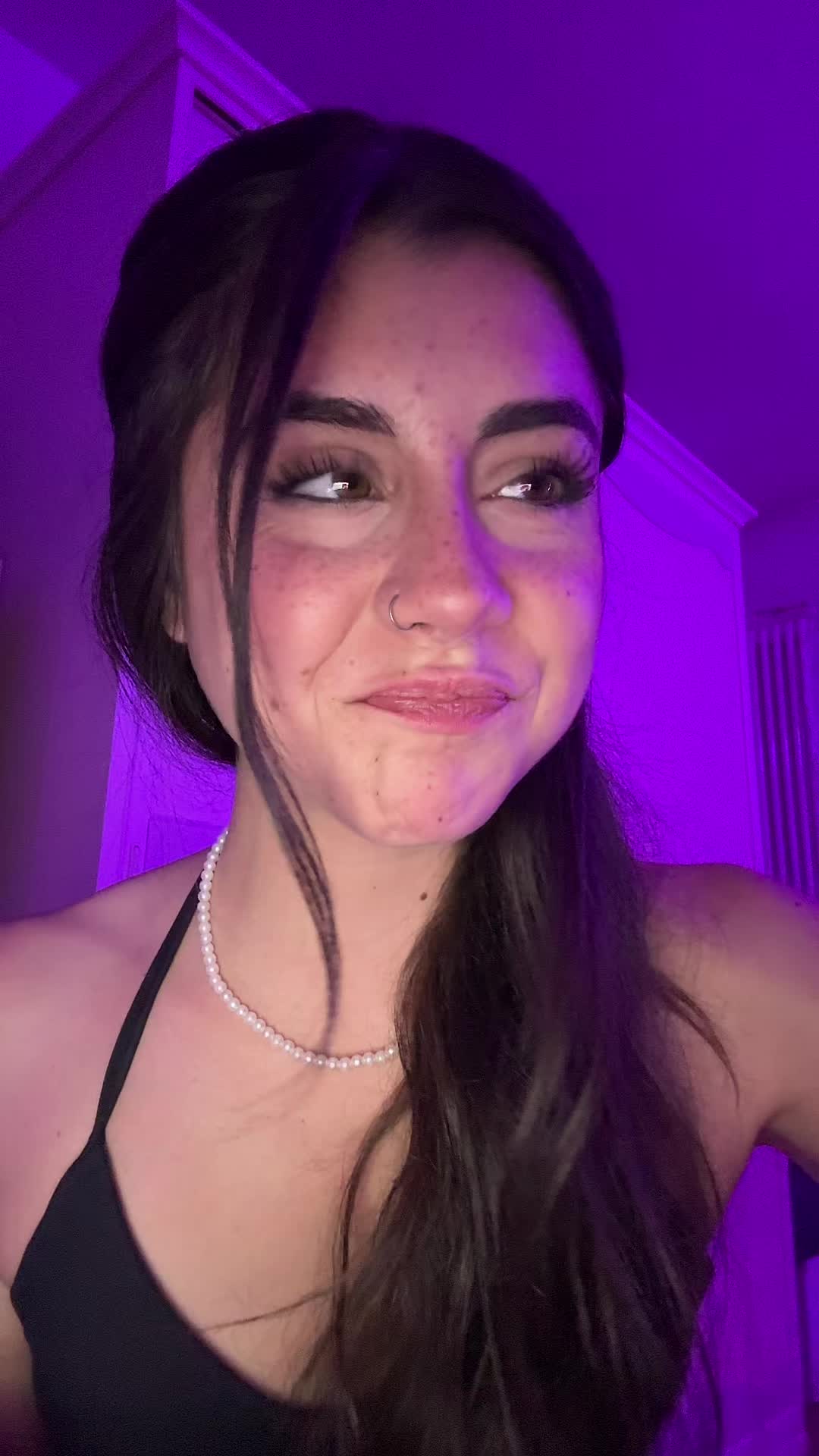 @𝐴𝑟𝑦