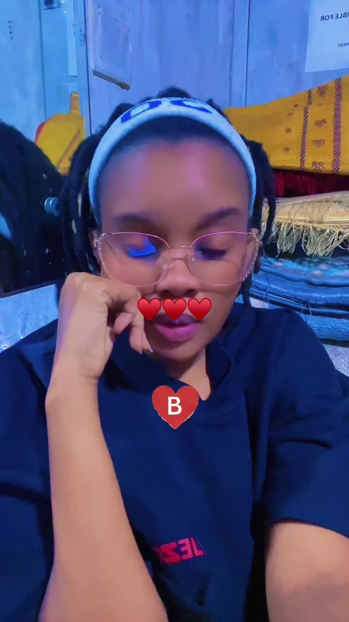 @Amaka🇹🇿🇨🇳🇦🇪🇧🇭🇳🇬🇱🇷