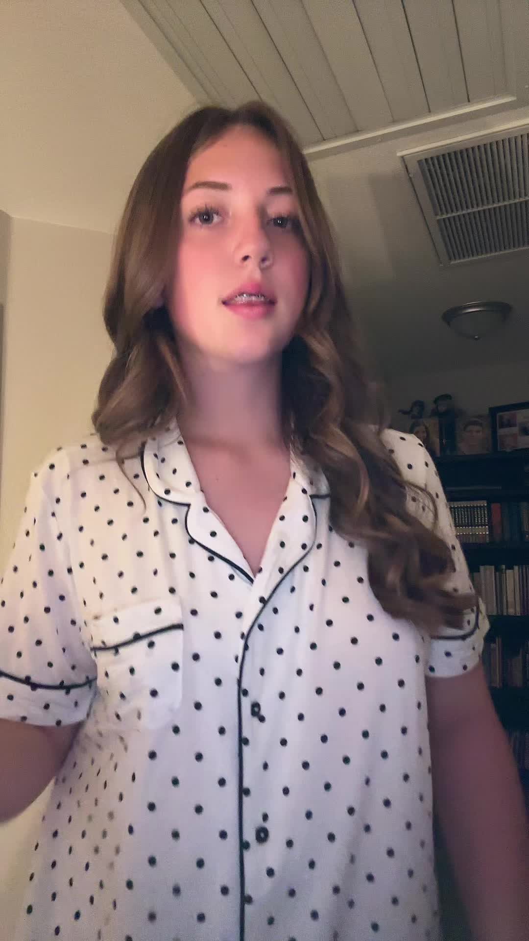 @🥹
