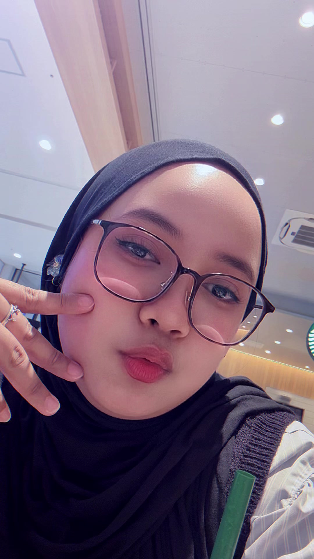 @Khanzaa✨🌈
