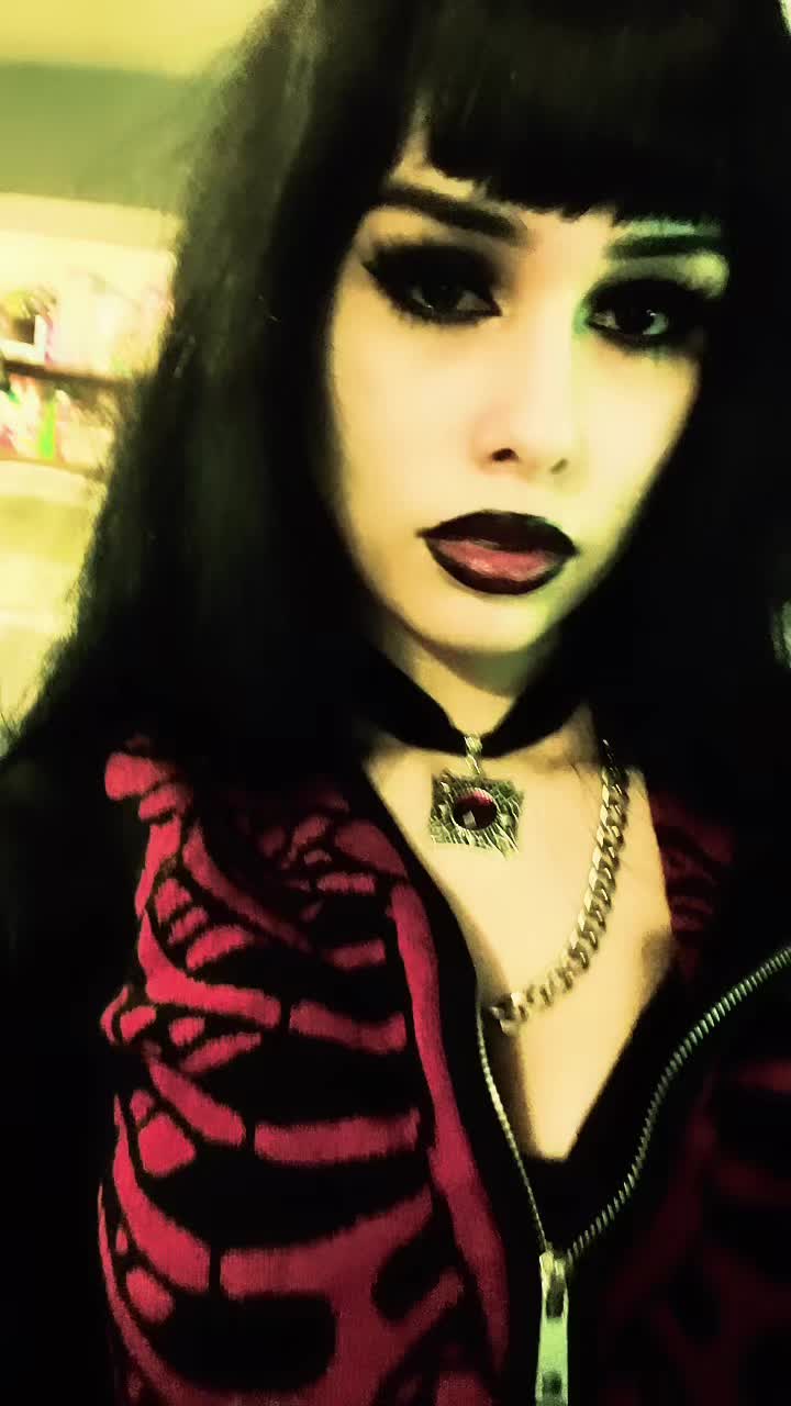 @Maria🦇