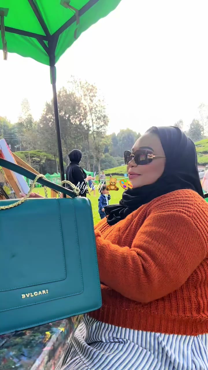 @🧸Lilly hayat 👑