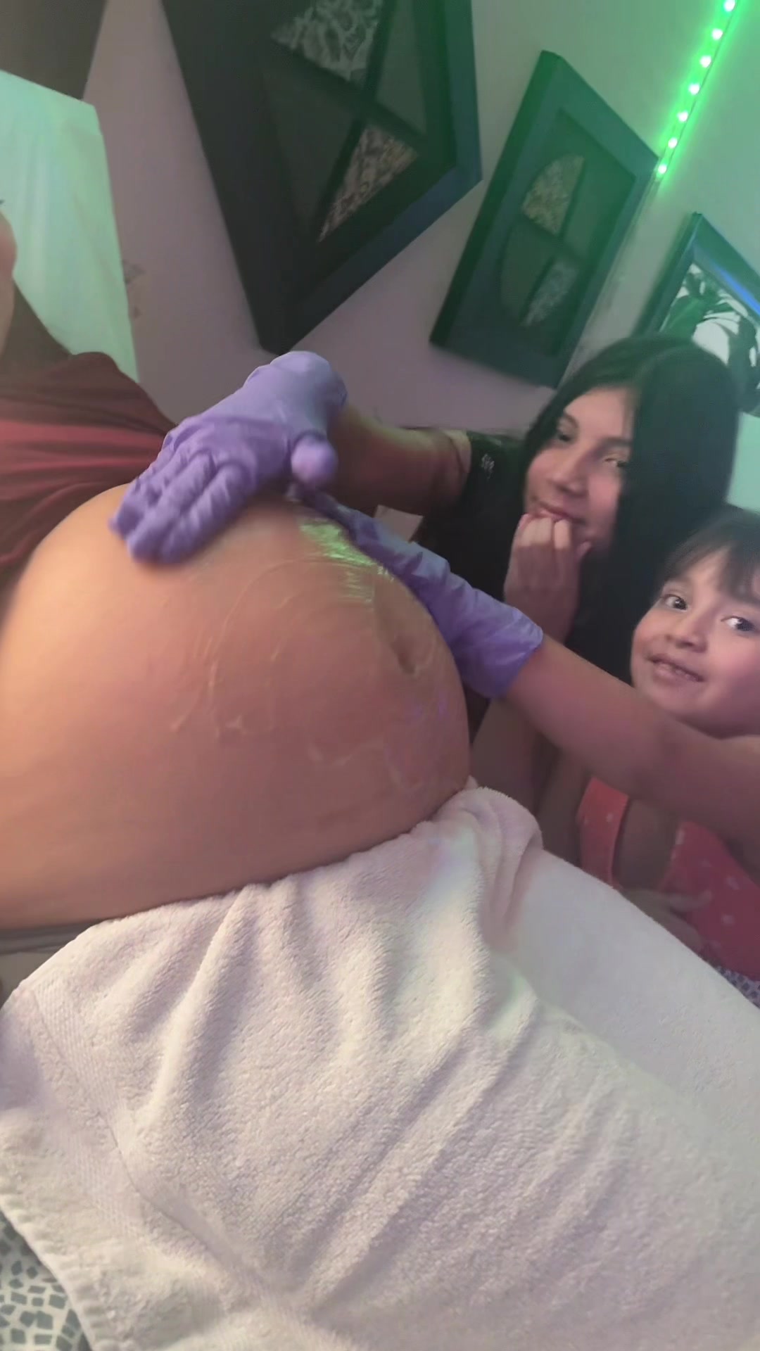@PregnantSee Inc.