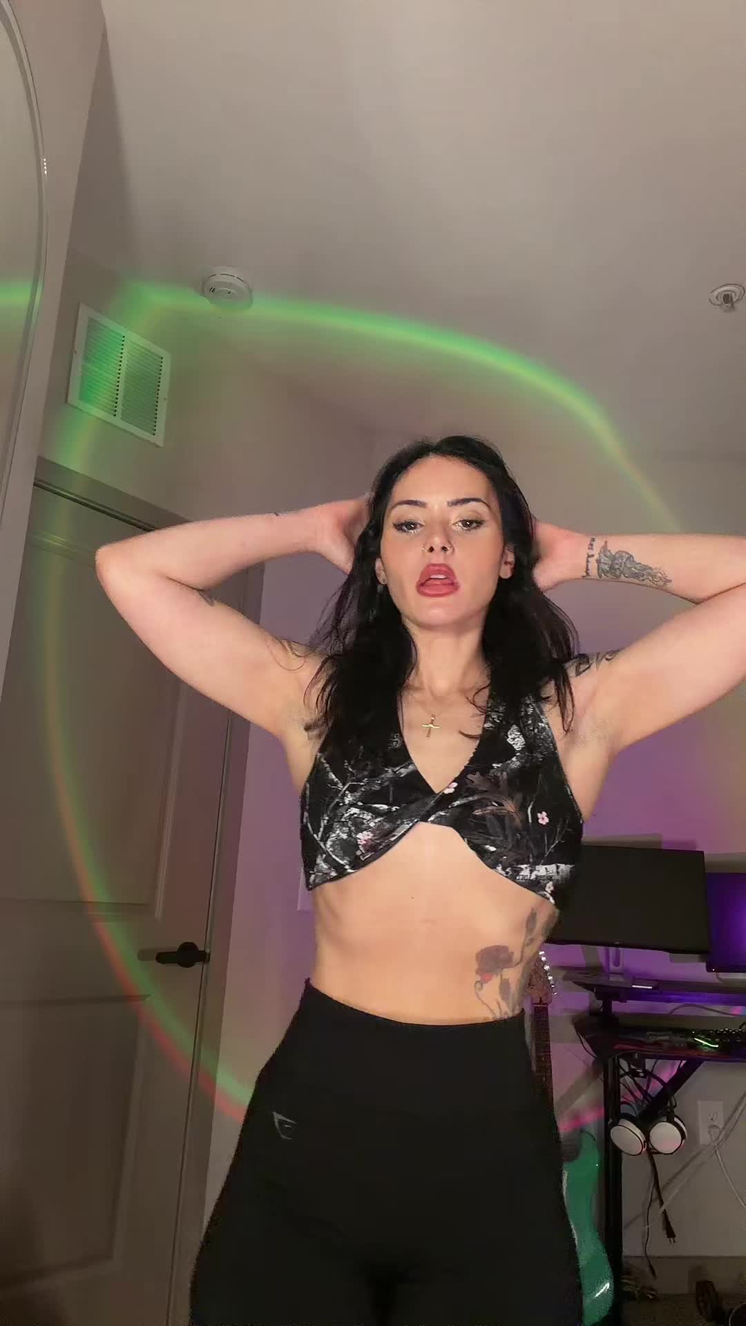 @zarinabae